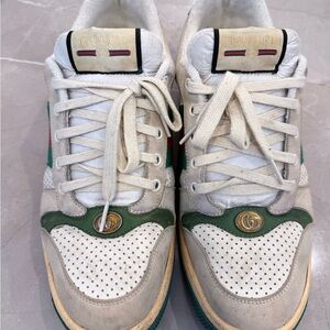 Gucci Men's Cream and Green Sneakers
